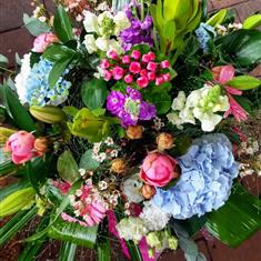 Florist choice Luxury- Hand Tied arrangement